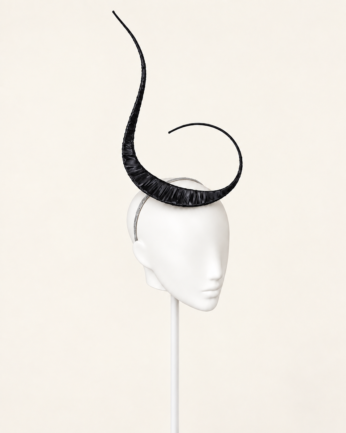 Polaris sculptural mast headpiece in Black, three-quarter view